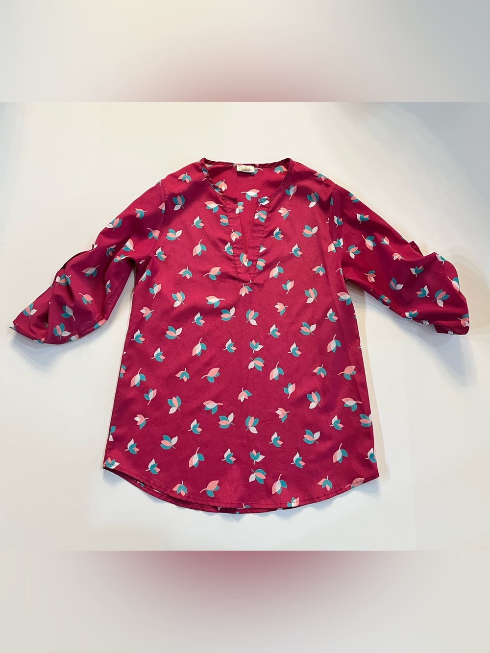 Pixley V-Neck Split Neck Blouse Raspberry Magenta Floral size small